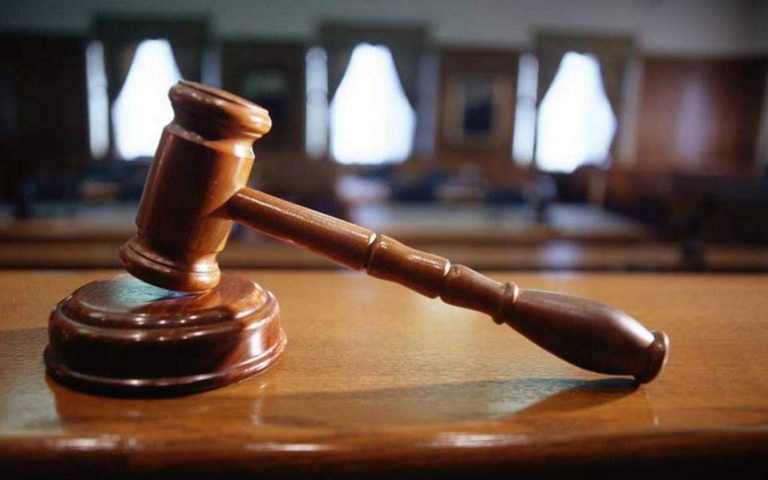 Ενωση Δικαστών και Εισαγγελέων: «Φασιστική μέθοδος» οι απειλές Ρουβίκωνα