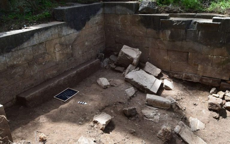 Το ιερό της Νεμέσεως έφερε στο φως ανασκαφή στο αρχαίο θέατρο της Μυτιλήνης