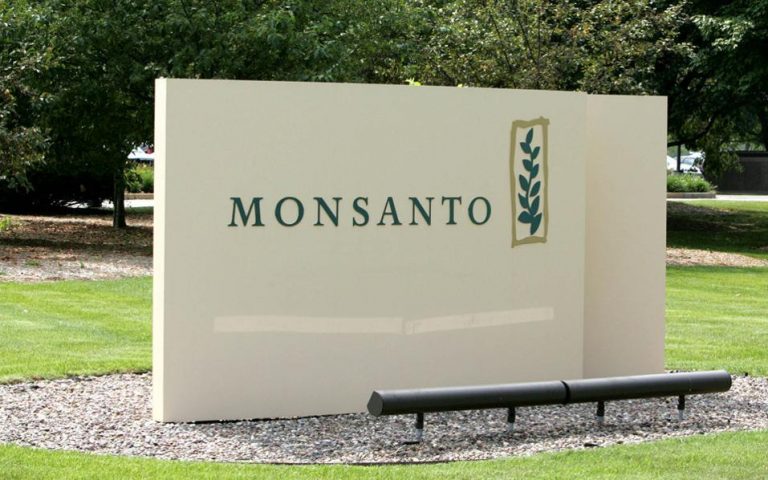 Η Monsanto πρέπει να καταβάλει 2 δισ. δολ. σε ζευγάρι καρκινοπαθών