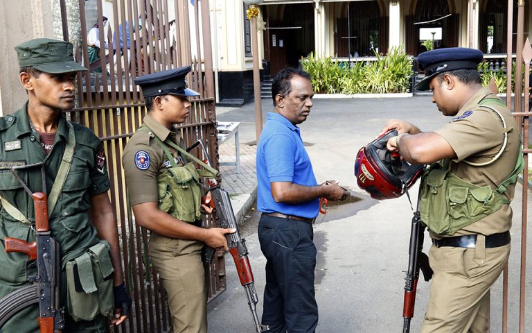 Νέες αντιμουσουλμανικές ταραχές στη Σρι Λάνκα – Οι αρχές μπλόκαραν την πρόσβαση στα social media