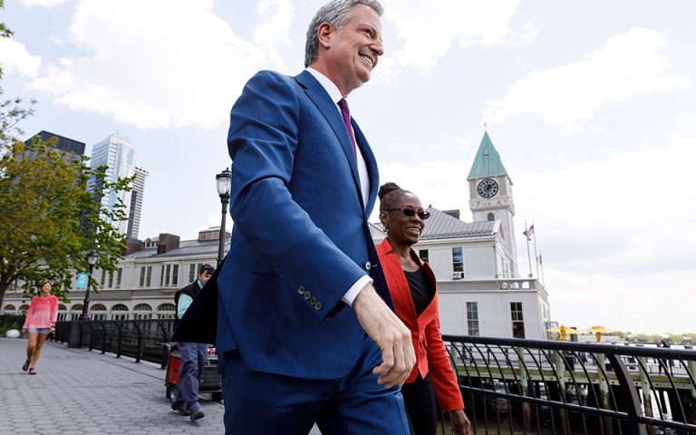 Την υποψηφιότητά του για το χρίσμα των Δημοκρατικών ανακοίνωσε ο δήμαρχος Νέας Υόρκης