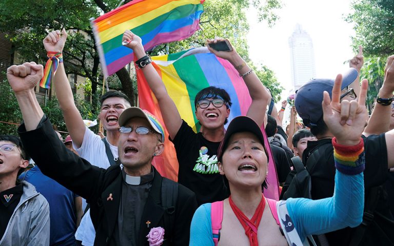 Η Ταϊβάν η πρώτη χώρα της Ασίας που νομιμοποίησε τον γάμο μεταξύ ομοφυλόφιλων