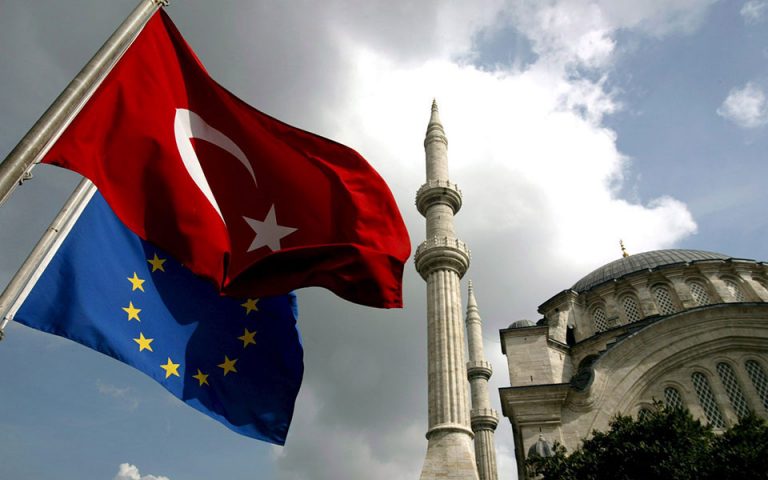 Το σκεπτικό της Κομισιόν για το «πάγωμα» των ενταξιακών διαπραγματεύσεων με την Τουρκία – Τι απαντά η Αγκυρα