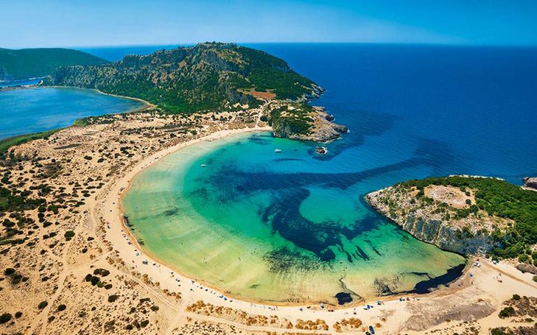 Πέντε ελληνικές παραλίες στη λίστα του Guardian με τις 40 καλύτερες στην Ευρώπη