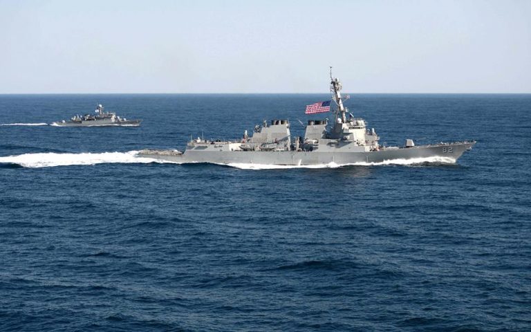 «Παρολίγον» σύγκρουση αμερικανικού με ρωσικό πλοίο στη θάλασσα των Φιλιππίνων
