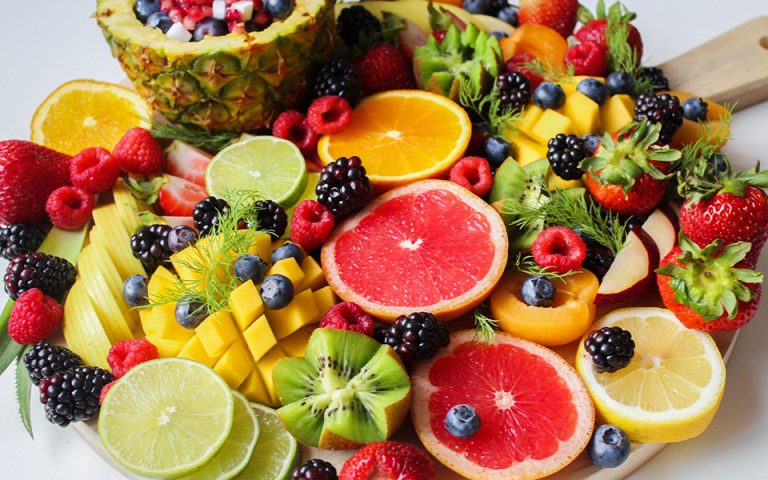 Όσοι δεν τρώνε αρκετά φρούτα και λαχανικά κινδυνεύουν περισσότερο από έμφραγμα και εγκεφαλικό