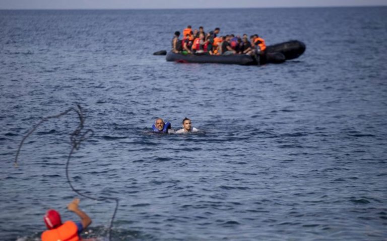 Δώδεκα νεκροί μετανάστες σε ναυάγιο ανοικτά της δυτικής Τουρκίας