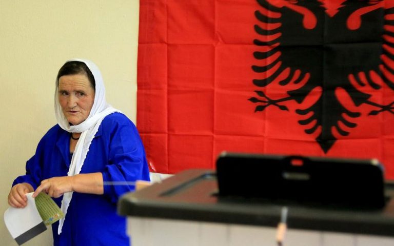 Ημέρα δημοτικών εκλογών στη διχασμένη Αλβανία – Διενεργούνται παρά την προεδρική ακύρωση