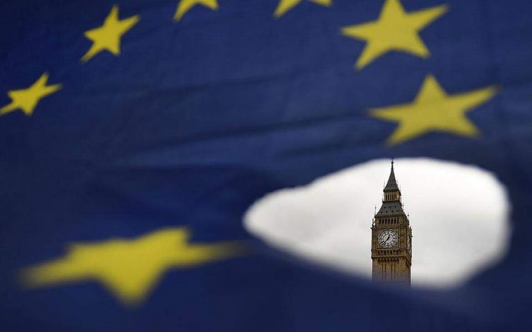 Brexit: Μη καταβολή της οφειλής της Βρετανίας στην ΕΕ θα ισοδυναμούσε με στάση πληρωμών