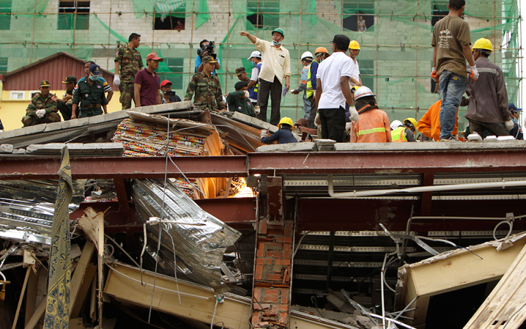 Επτά νεκροί από την κατάρρευση ενός υπό κατασκευή κτιρίου στην Καμπότζη