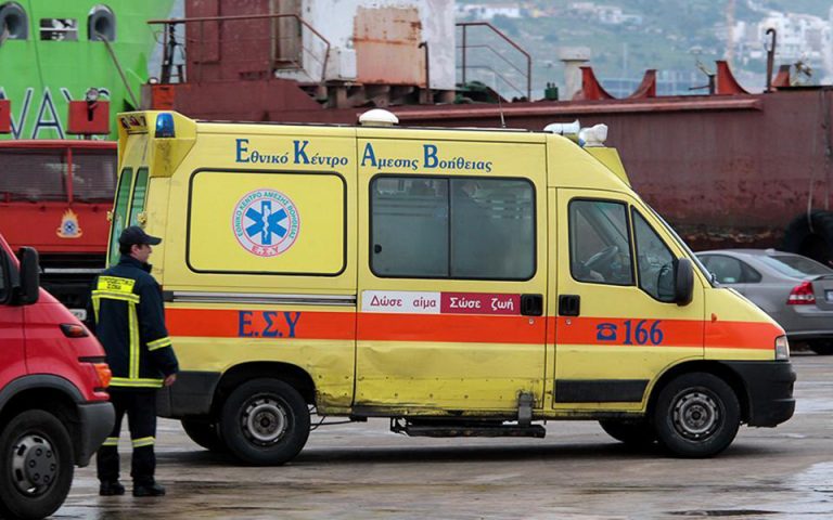 Αθηνών – Λαμίας: Παρασύρθηκε από αυτοκίνητο και ξεψύχησε μπροστά στα μάτια του συζύγου της