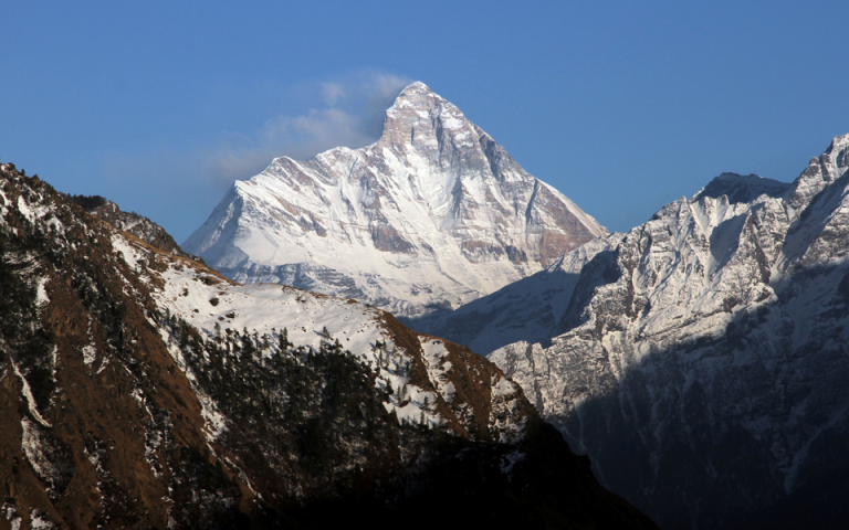 Ελικόπτερο εντόπισε πέντε σορούς στα Ιμαλάια – Ορειβάτες αγνοοούνται από την Παρασκευή