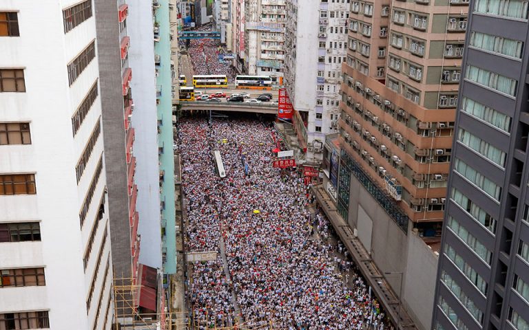 Ογκώδεις διαδηλώσεις στο Χονγκ – Κονγκ κατά της έκδοσης υπόπτων στην Κίνα