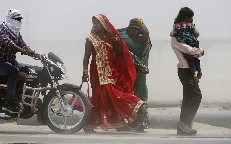 Ινδία: Σχεδόν 50 νεκροί μέσα σε 24 ώρες από τον καύσωνα στο κρατίδιο Μπιχάρ