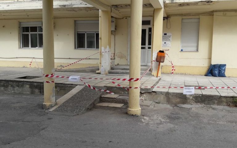 Πέφτουν οι σοβάδες στο νοσοκομείο του Κιλκίς – «Το κτίριο εγκυμονεί κινδύνους» καταγγέλλουν οι εργαζόμενοι