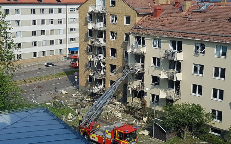Δεκάδες τραυματίες μετά από έκρηξη σε κτιριακό συγκρότημα στη Σουηδία (φωτογραφίες)