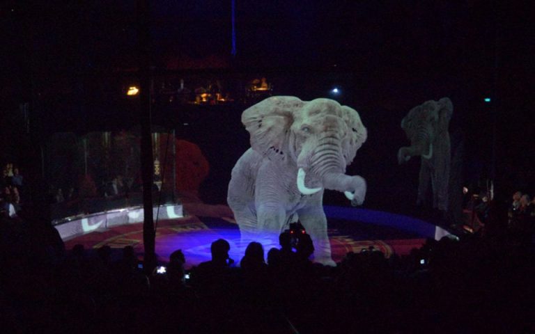 Για πρώτη φορά τσίρκο αντικαθιστά τα αληθινά ζώα με ολογράμματα (βίντεο)