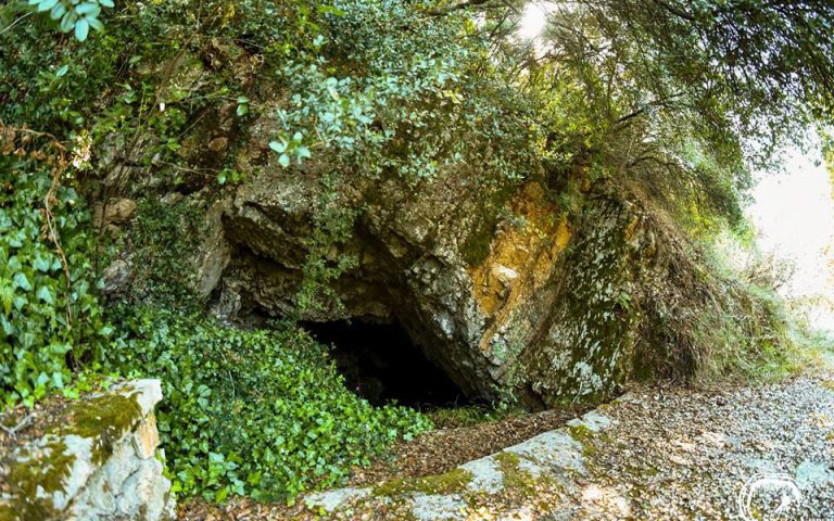 Κέρκυρα: Στα «έγκατα» της Κέρκυρας κατάφερε να διεισδύσει, ο Ολλανδός σπηλαιολόγος René van Vliet