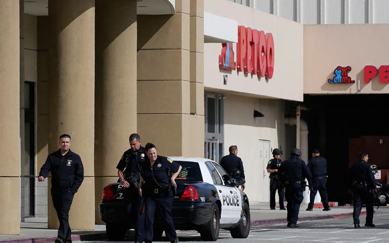 Σαν Φρανσίσκο: Τέσσερις άνθρωποι τραυματίστηκαν όταν ένοπλος άνοιξε πυρ σε εμπορικό κέντρο