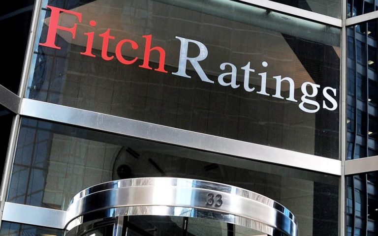 Ο οίκος Fitch υποβάθμισε το αξιόχρεο τουρκικών τραπεζών
