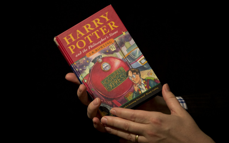 Σπάνιο αντίτυπο του Χάρι Πότερ πωλήθηκε έναντι 28.500 λιρών σε δημοπρασία