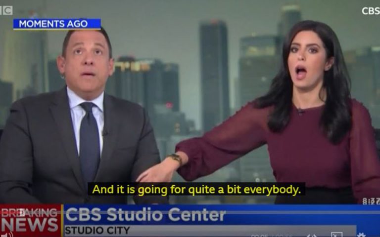 Η στιγμή που τα 7,1 R διακόπτουν το δελτίο ειδήσεων του CBS (βίντεο)
