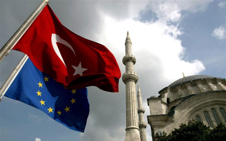 Η Ευρωπαϊκή Τράπεζα Επενδύσεων «παγώνει» τα δάνεια προς την Τουρκία για δημόσια έργα