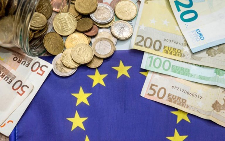 Αντιπρόεδρος ΕΚΤ: Όλες οι επιλογές ανοικτές ως προς τη νομισματική πολιτική στην ευρωζώνη