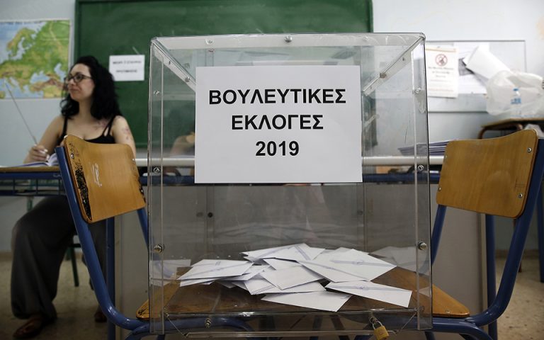 Δεκάδες ξένοι δημοσιογράφοι στην Αθήνα για τις εκλογές