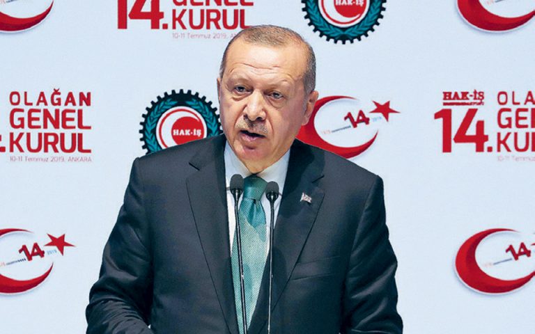 Η οικονομική πολιτική του Ερντογάν οδηγεί την Τουρκία σε νέα κρίση