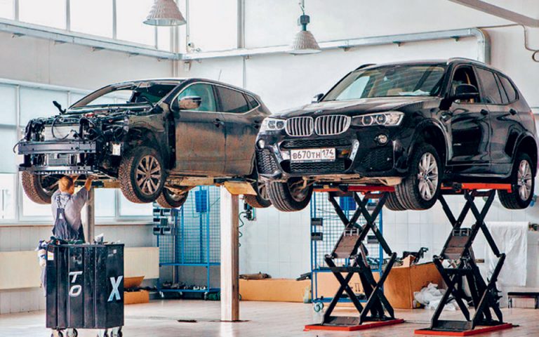 Συμμαχία BMW και Daimler για αυτόνομα οχήματα