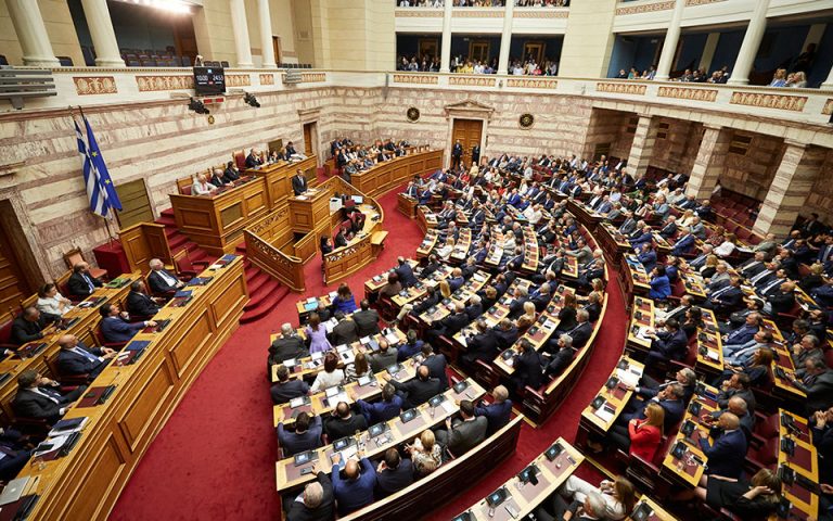 «Κρας τεστ» στη Βουλή για το στίγμα διακυβέρνησης