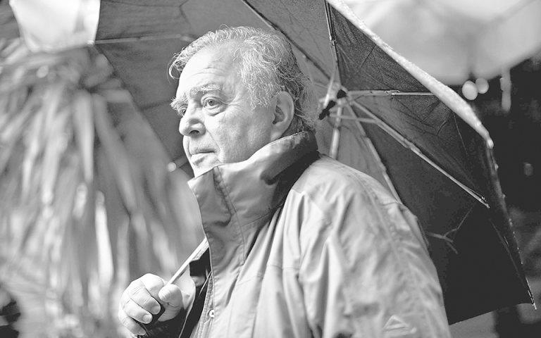 Απεβίωσε ο σκηνοθέτης Σταύρος Τσιώλης