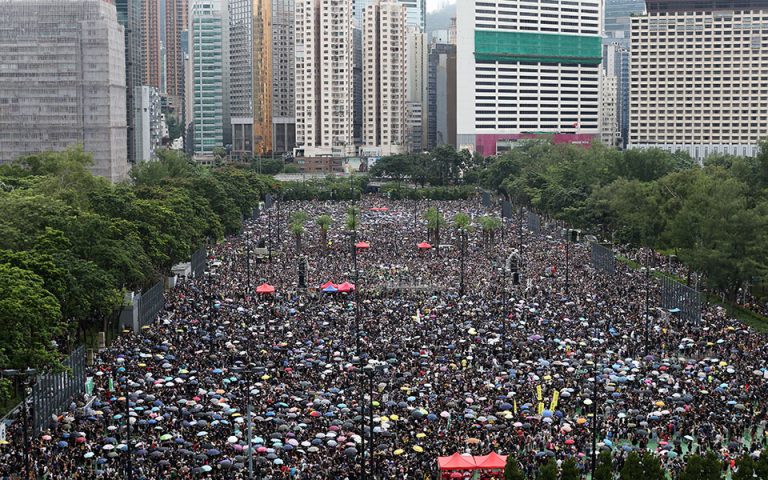 Χονγκ Κονγκ: Ενα εκατομμύριο διαδηλωτών αναμένουν οι διοργανωτές της σημερινής συγκέντρωσης