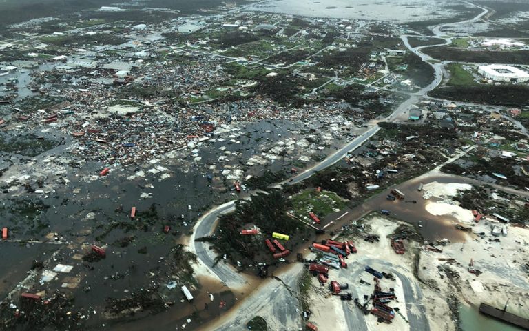 Εικόνες καταστροφής στις Μπαχάμες από τον κυκλώνα Ντόριαν – Στους επτά αυξήθηκαν οι νεκροί (φωτογραφίες)