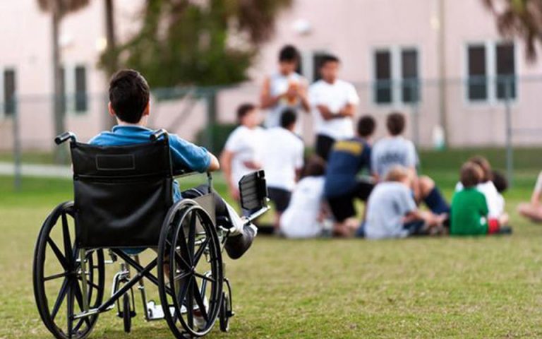 Χωρίς υποστήριξη οι μαθητές με αναπηρία