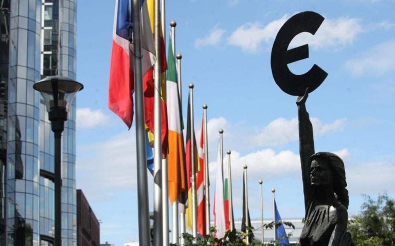 FT: Tα πάνω – κάτω στην Ευρωζώνη – Η Γερμανία επιβραδύνει, η Ελλάδα ανακάμπτει