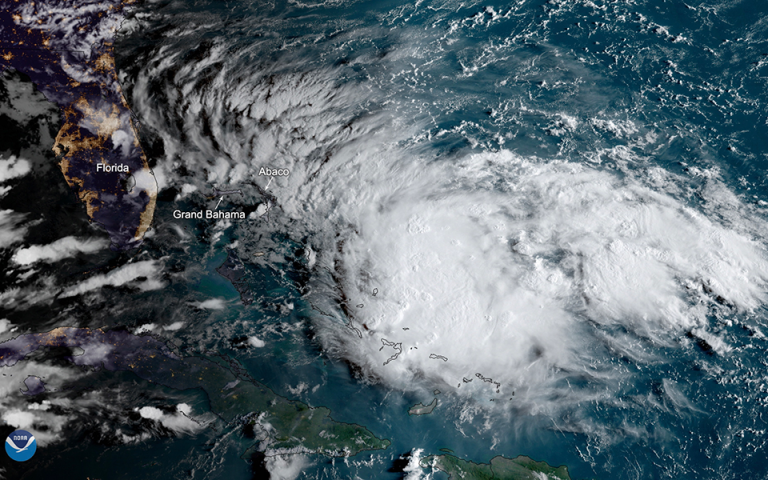 Η τροπική καταιγίδα Ουμπέρτο δοκιμάζει ξανά τις Μπαχάμες