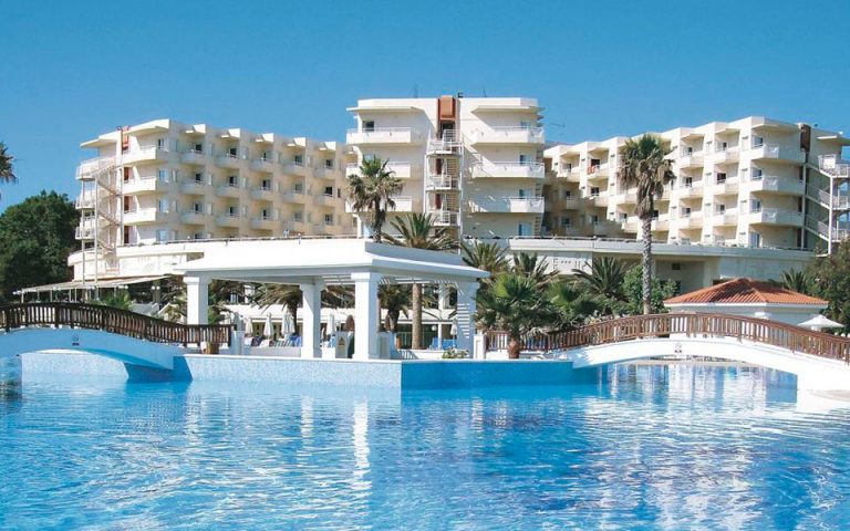 Εξαγορά πέντε ελληνικών ξενοδοχείων έναντι 178,6 εκατ. από την Blackstone