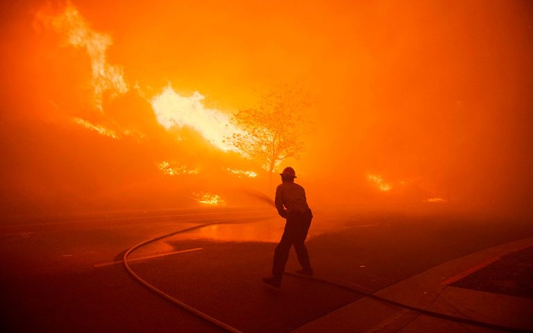 Φωτιές στην Καλιφόρνια, πλημμύρες στο Χιούστον
