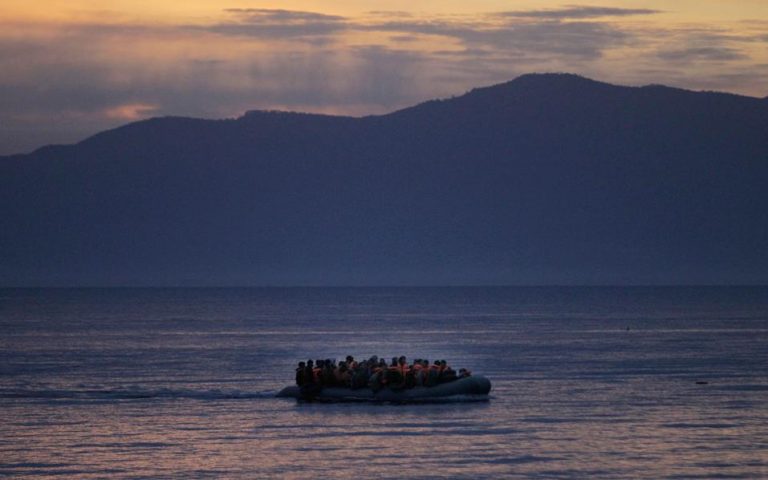 Τουλάχιστον δύο νεκροί σε νέο ναυάγιο με μετανάστες στη Λαμπεντούζα