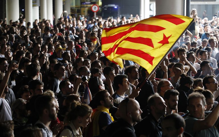 Στους δρόμους και πάλι οι Καταλανοί- Εως 13 έτη κάθειρξης οι ποινές στους αυτονομιστές ηγέτες