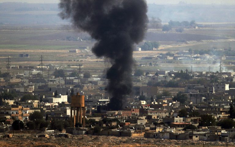 Κούρδοι της Συρίας: Η Τουρκία μας βομβαρδίζει με ναπάλμ – Ανάγκη «ανθρωπιστικού διαδρόμου» στην Ρας αλ-Άιν