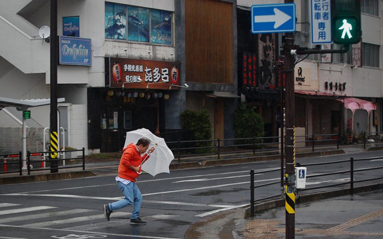 Ιαπωνία: «Κόκκινος» συναγερμός για τον τυφώνα Χαγκίμπις