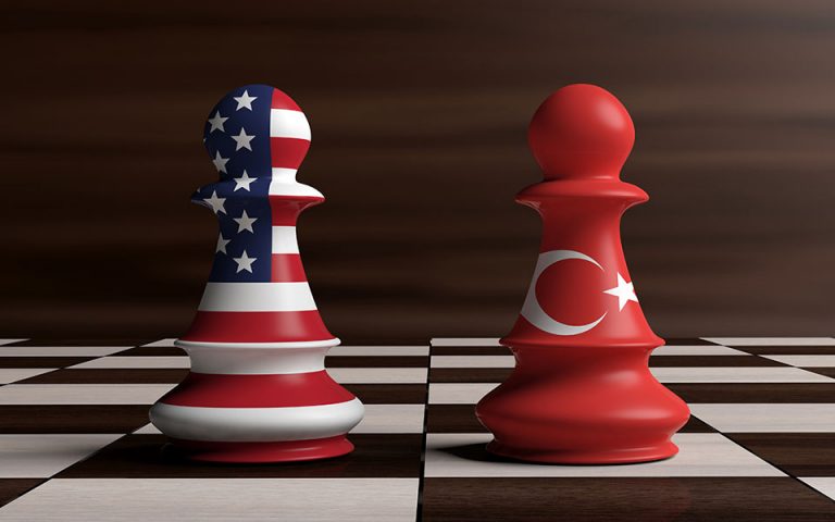 Τραμπ: Ο αντιπρόεδρος Πενς και ο ΥΠΕΞ Πομπέο αναχωρούν για την Τουρκία