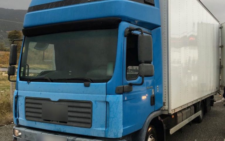 Σε φορτηγό-ψυγείο στην Εγνατία Οδό εντοπίστηκαν 41 μετανάστες