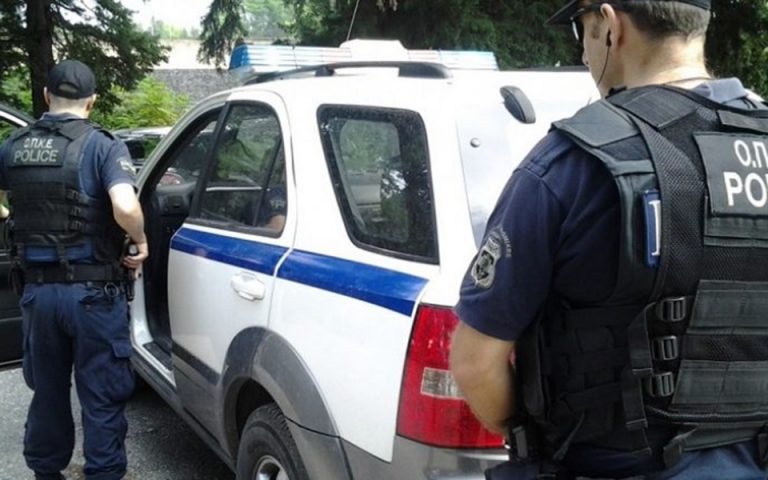 Μια πλαγιά γεμάτη «καβάντζες» εντόπισαν αστυνομικοί στην Κρήτη