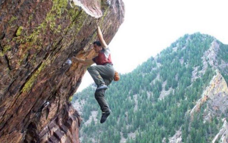 Πέθανε ο παγκοσμίου φήμης ορειβάτης Μπραντ Γκόμπραϊτ – από 300 μέτρα η μοιραία πτώση του