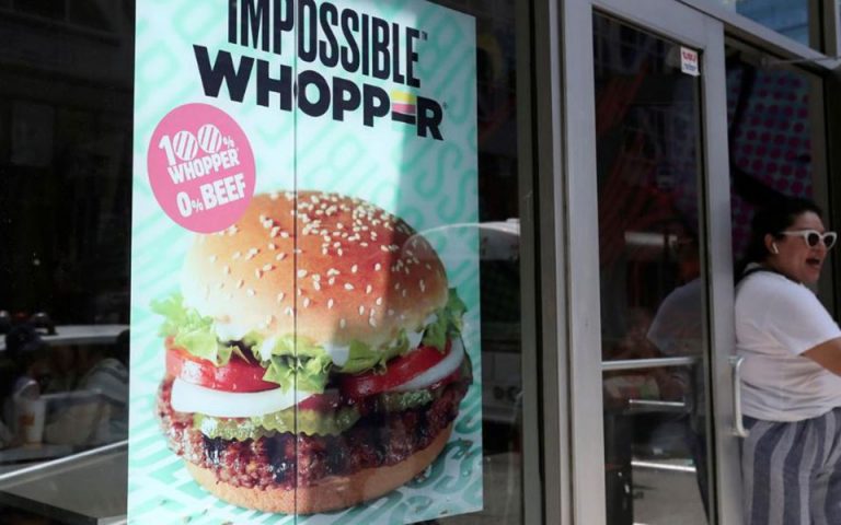 Φλόριντα: Βίγκαν πελάτης μηνύει τη Burger King για τη σχάρα ψησίματος