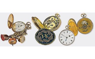 Από αριστερά, τα ρολόγια τσέπης του Θεόδωρου Κολοκοτρώνη, του Ιωάννη Καποδίστρια και του Ανδρέα Μιαούλη.